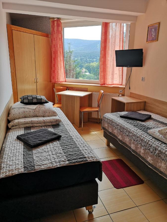 Willa Mona Bed and Breakfast Szklarska Poręba Esterno foto