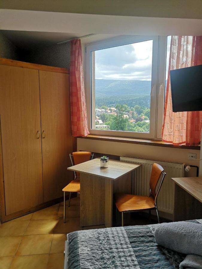 Willa Mona Bed and Breakfast Szklarska Poręba Esterno foto