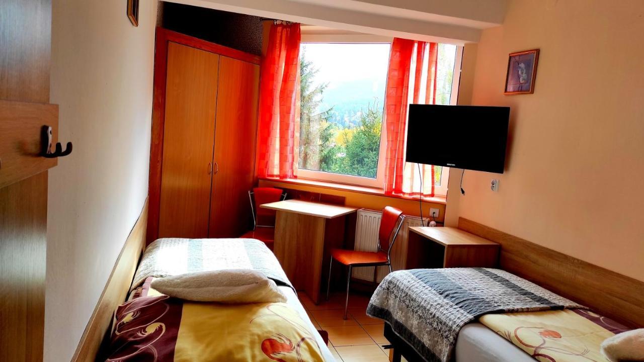 Willa Mona Bed and Breakfast Szklarska Poręba Esterno foto
