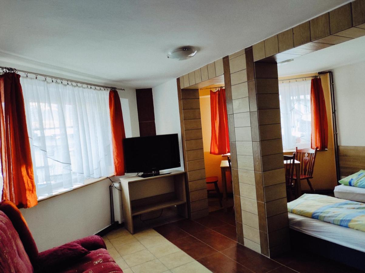 Willa Mona Bed and Breakfast Szklarska Poręba Esterno foto