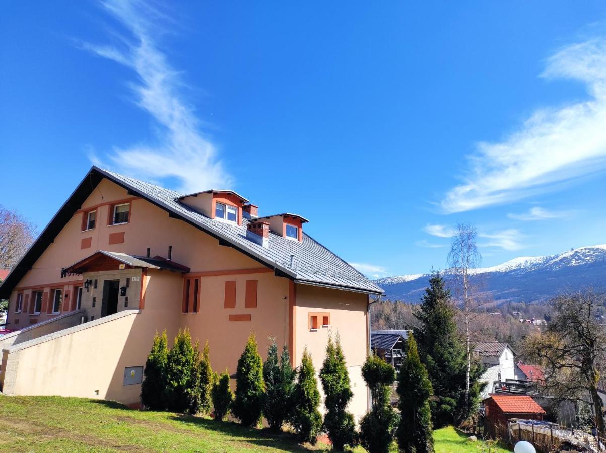 Willa Mona Bed and Breakfast Szklarska Poręba Esterno foto